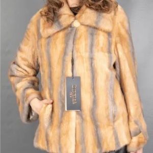 Genuine Mink Coat. NWT. Size medium.